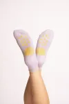 Bild von Rutschfeste Yoga Socken Adhara in flieder von The Spirit of Om