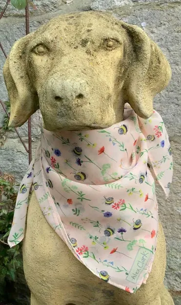 Bild von BEES AND FLOWERS