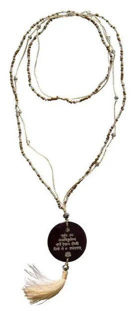 Bild von Mala Gayathri Mantra Glasperlen goldfarben mit gelaserter Muschelscheibe 46cm