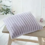 Bild von Morritz Mauve Cushion Cover - 43 x 43 cm - Kissenbezug OHNE Füllung