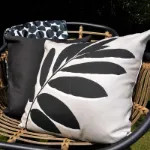 Bild von Leaf Print Natural Cushion Cover - 43 x 43 cm - Kissenbezug OHNE Füllung