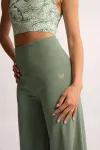 Bild von Hose Culotte Devi in morgentaugrün von The Spirit of Om