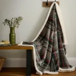 Bild von Bennet Check Green Throw - 150 x 200 cm