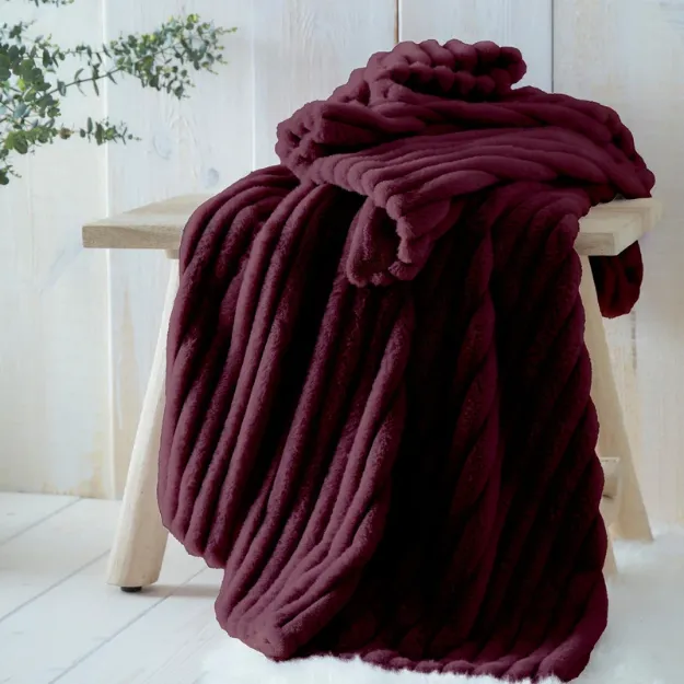 Bild von Morritz Burgundy Throw - 130 x 180 cm