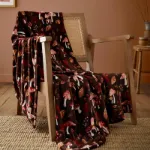 Bild von Woodland Dreams Chocolate Throw - 120 x 150 cm