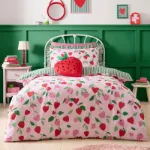 Bild von Strawberry Red Shaped Cushion - One Size