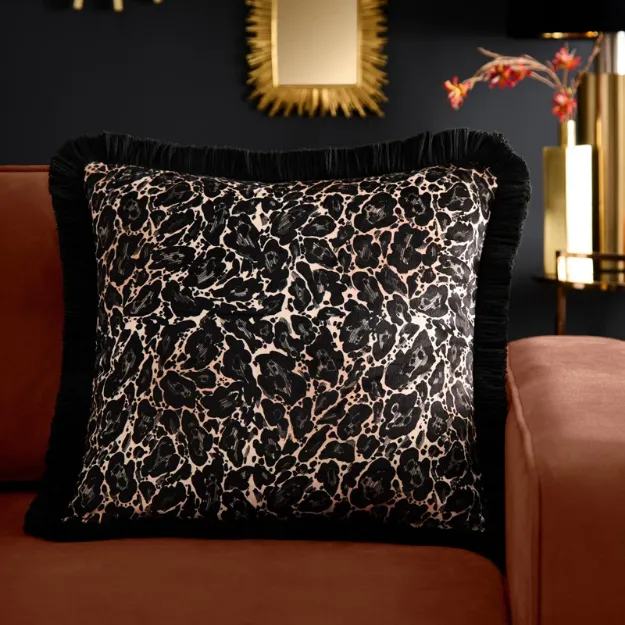 Bild von Josephine Gold Cushion Cover - 43 x 43 cm - Kissenbezug OHNE Füllung