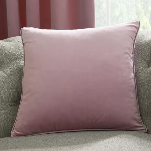 Bild von Montrose Blush Filled Cushion - 43 x 43 cm - Kissenfüllung inkl.
