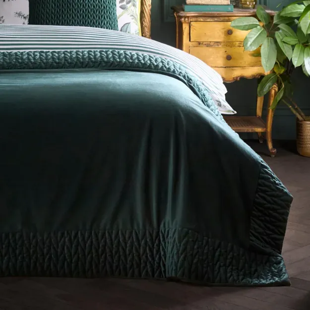 Bild von Siena Bottle Green Bedspread - 150 x 220 cm