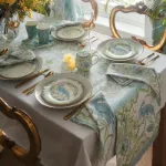 Bild von Palm Court Green Table Runner - 230 x 40 cm